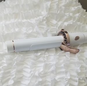 T3 gorgeous self rotating curling iron